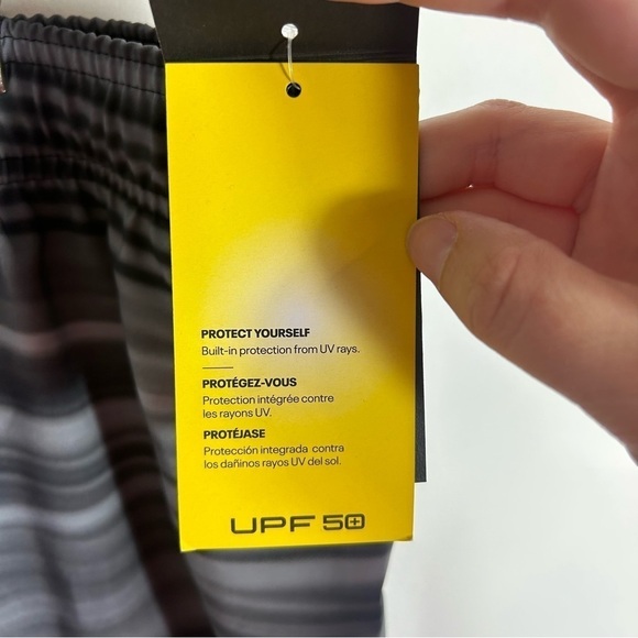 Under Amour Swim Shorts NWT XXL Bathing Trunks Gray Black Striped Men’s - Picture 3 of 8